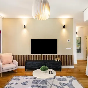 Whome | Ribeira 11 Design , Lisbona Portogallo